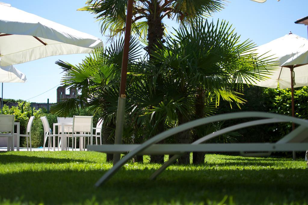 Vialeromadodici Rooms & Apartments Лацизе Екстер'єр фото