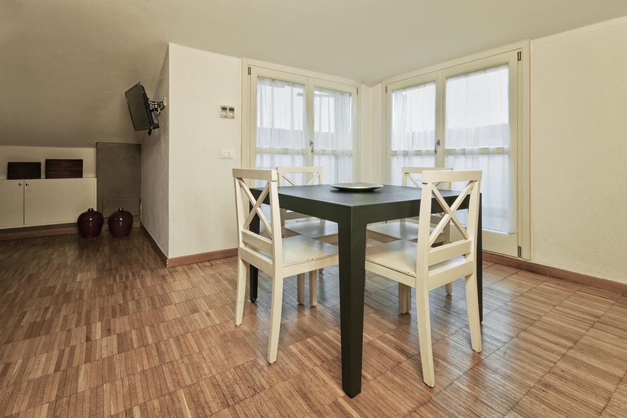 Vialeromadodici Rooms & Apartments Лацизе Екстер'єр фото