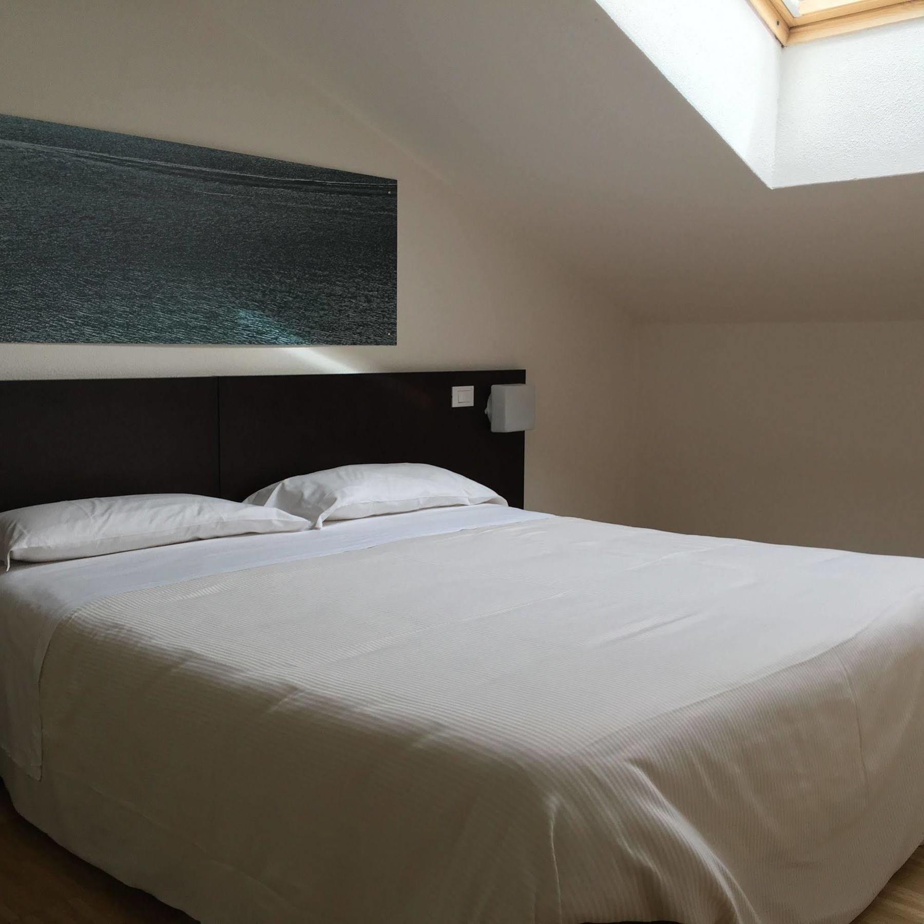 Vialeromadodici Rooms & Apartments Лацизе Екстер'єр фото