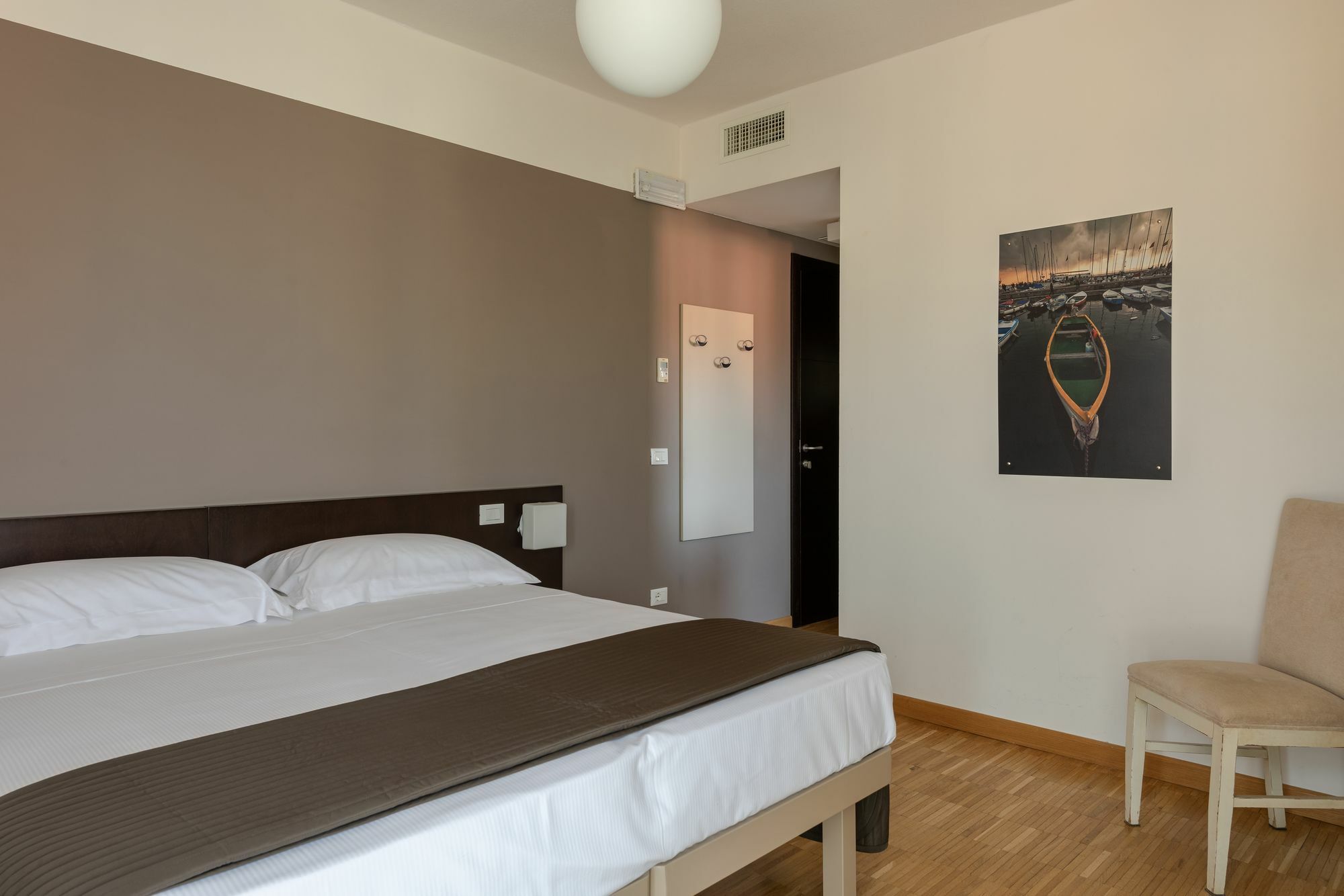 Vialeromadodici Rooms & Apartments Лацизе Екстер'єр фото