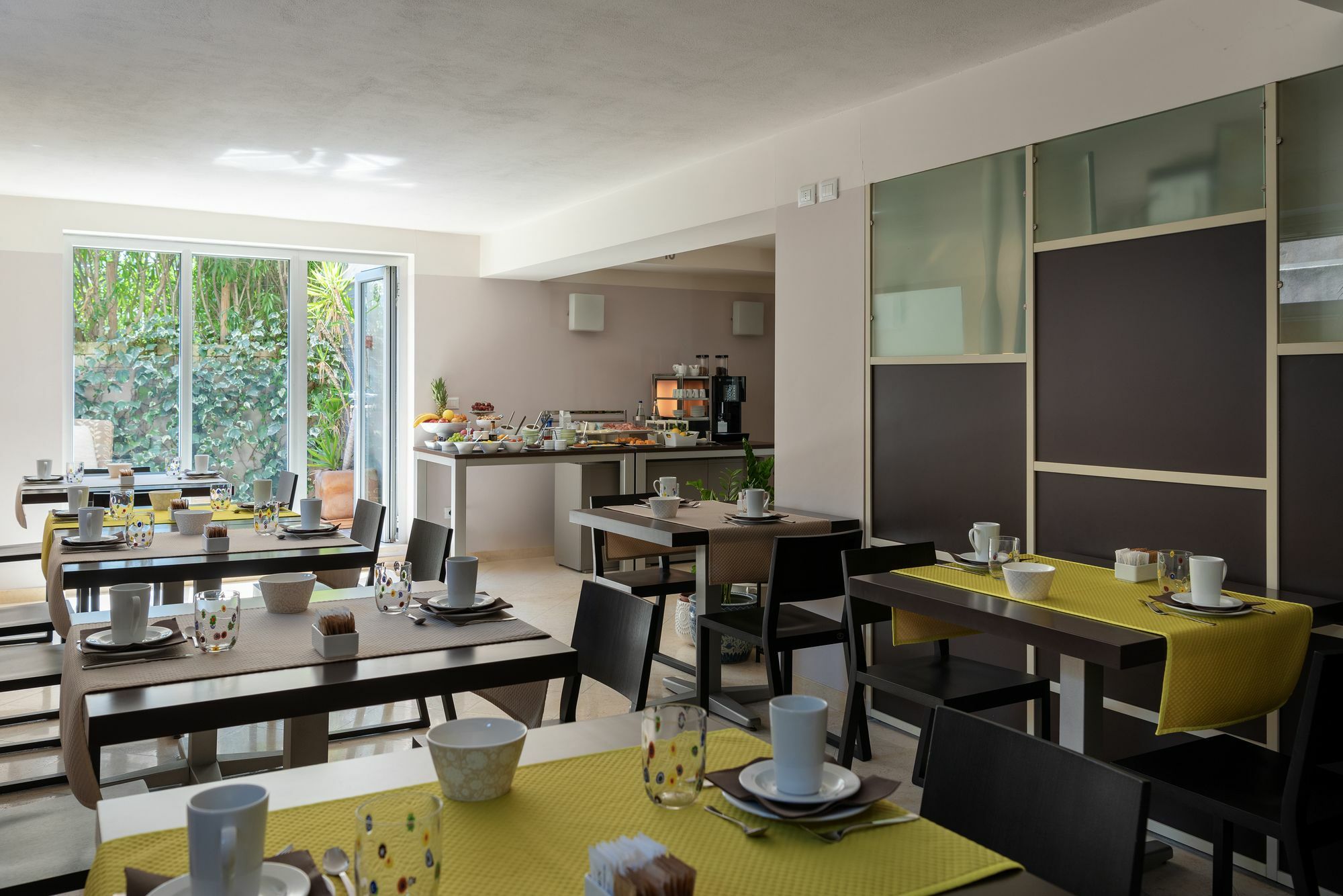 Vialeromadodici Rooms & Apartments Лацизе Екстер'єр фото