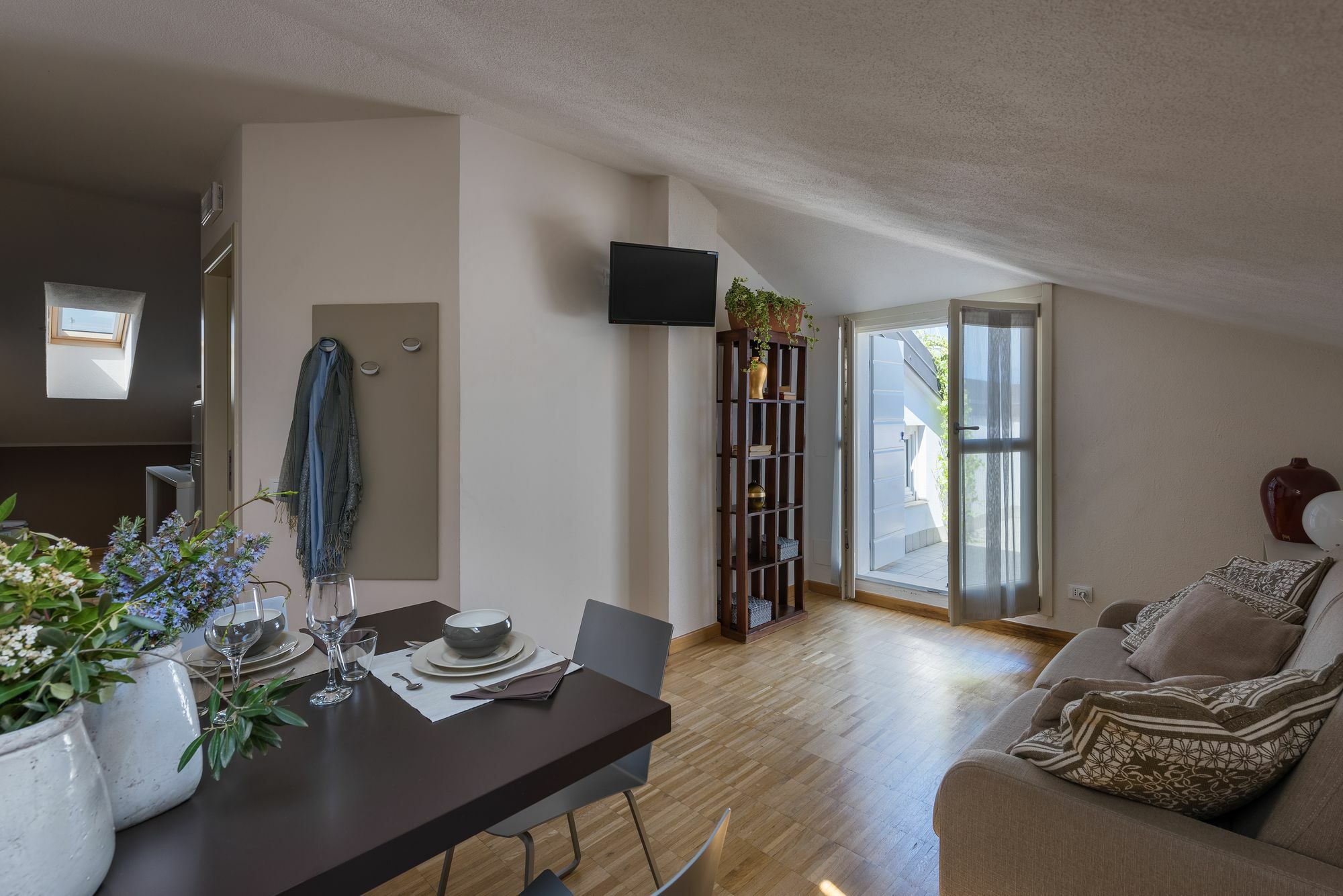 Vialeromadodici Rooms & Apartments Лацизе Екстер'єр фото