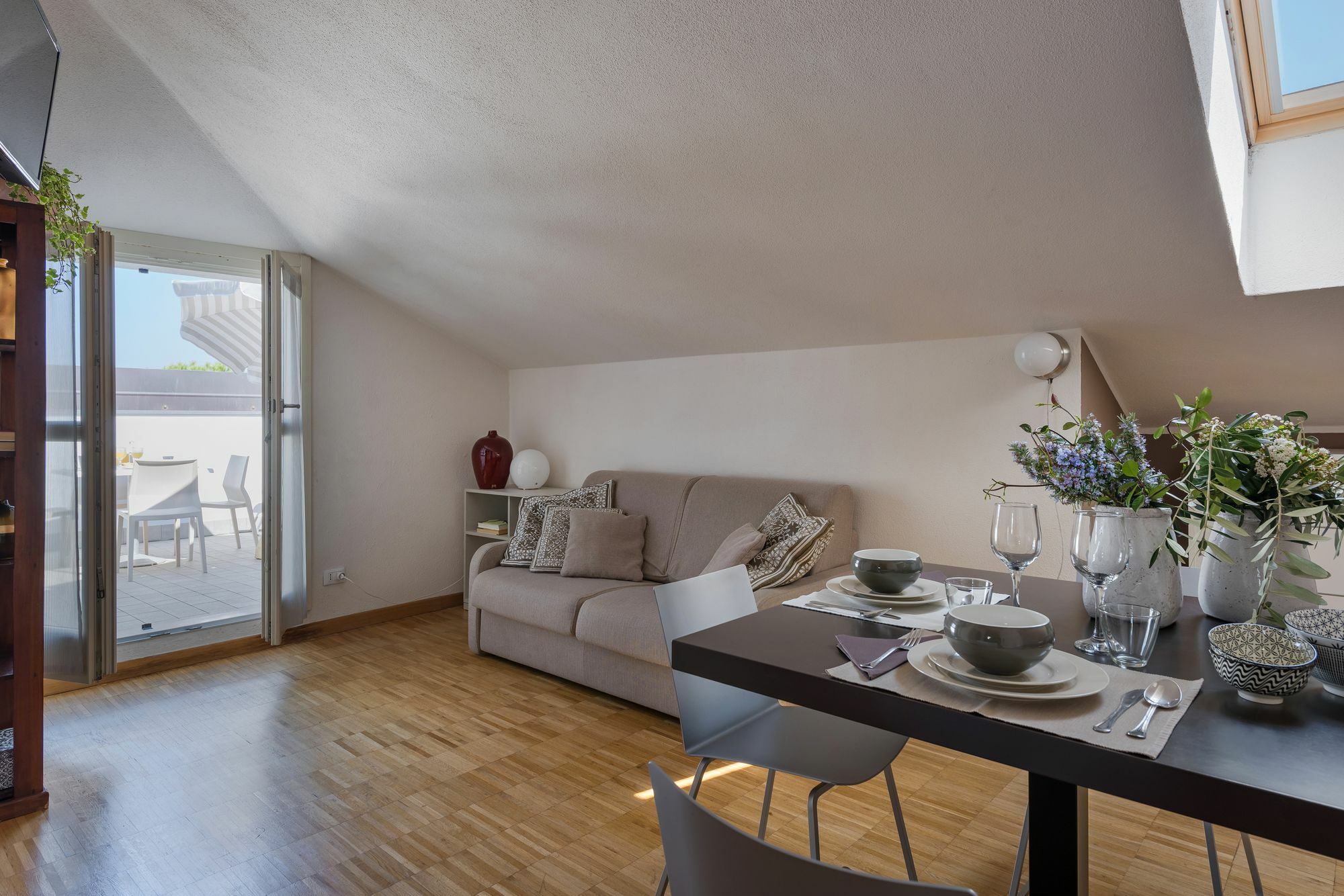 Vialeromadodici Rooms & Apartments Лацизе Екстер'єр фото